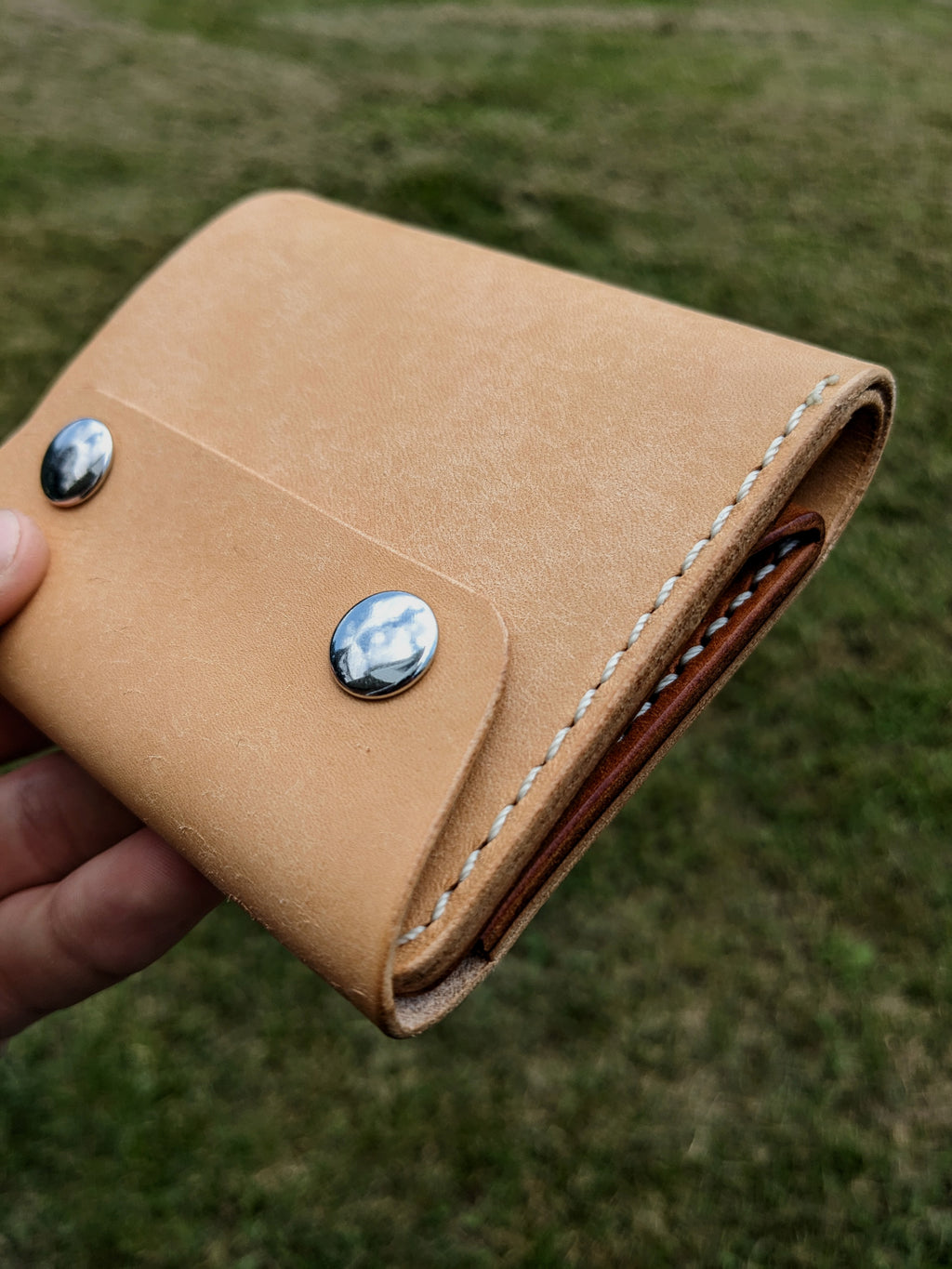 McKinley Trifold - Natural Breeze w/ Ivory & Nickel