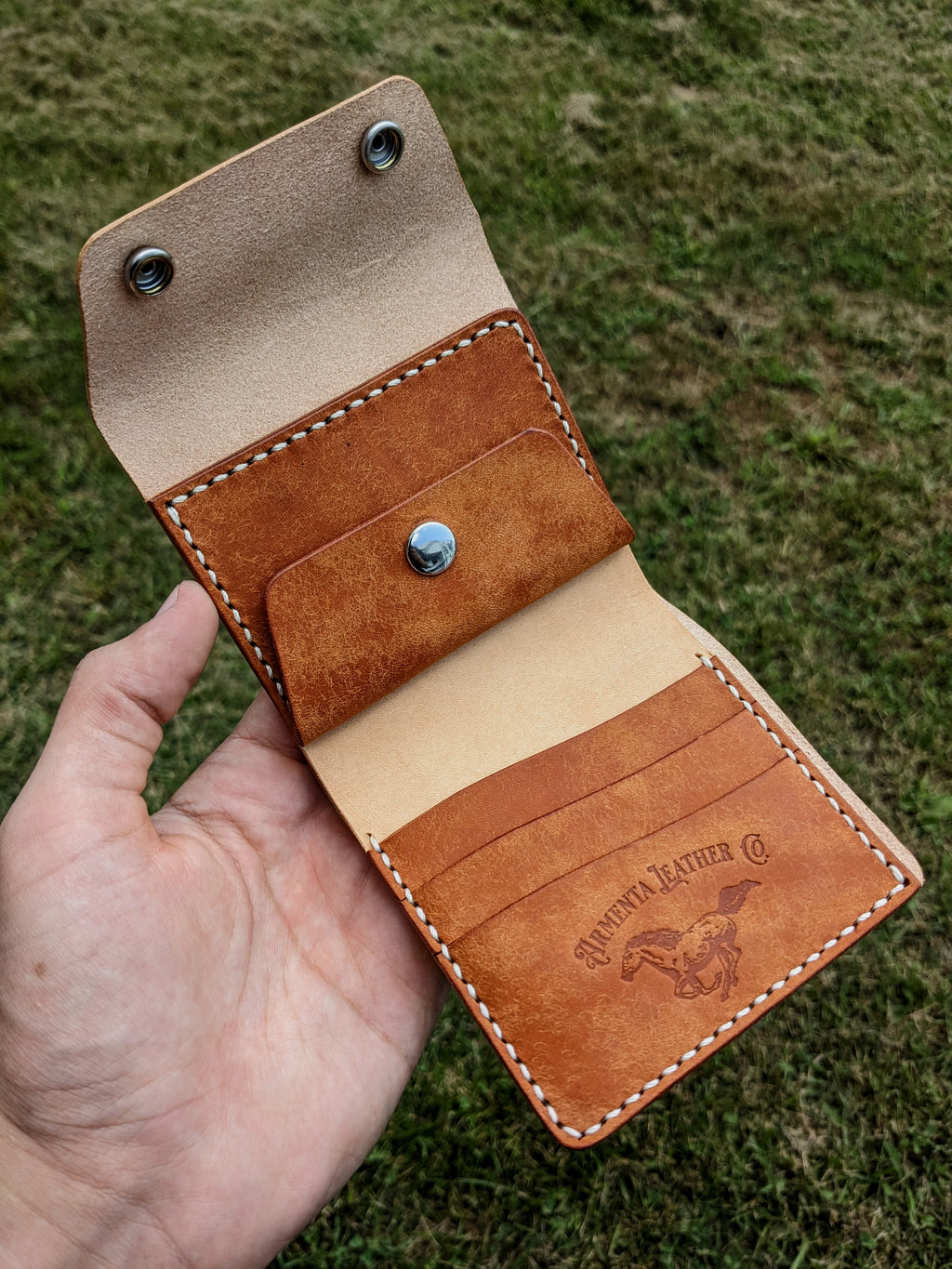 McKinley Trifold - Natural Breeze w/ Ivory & Nickel