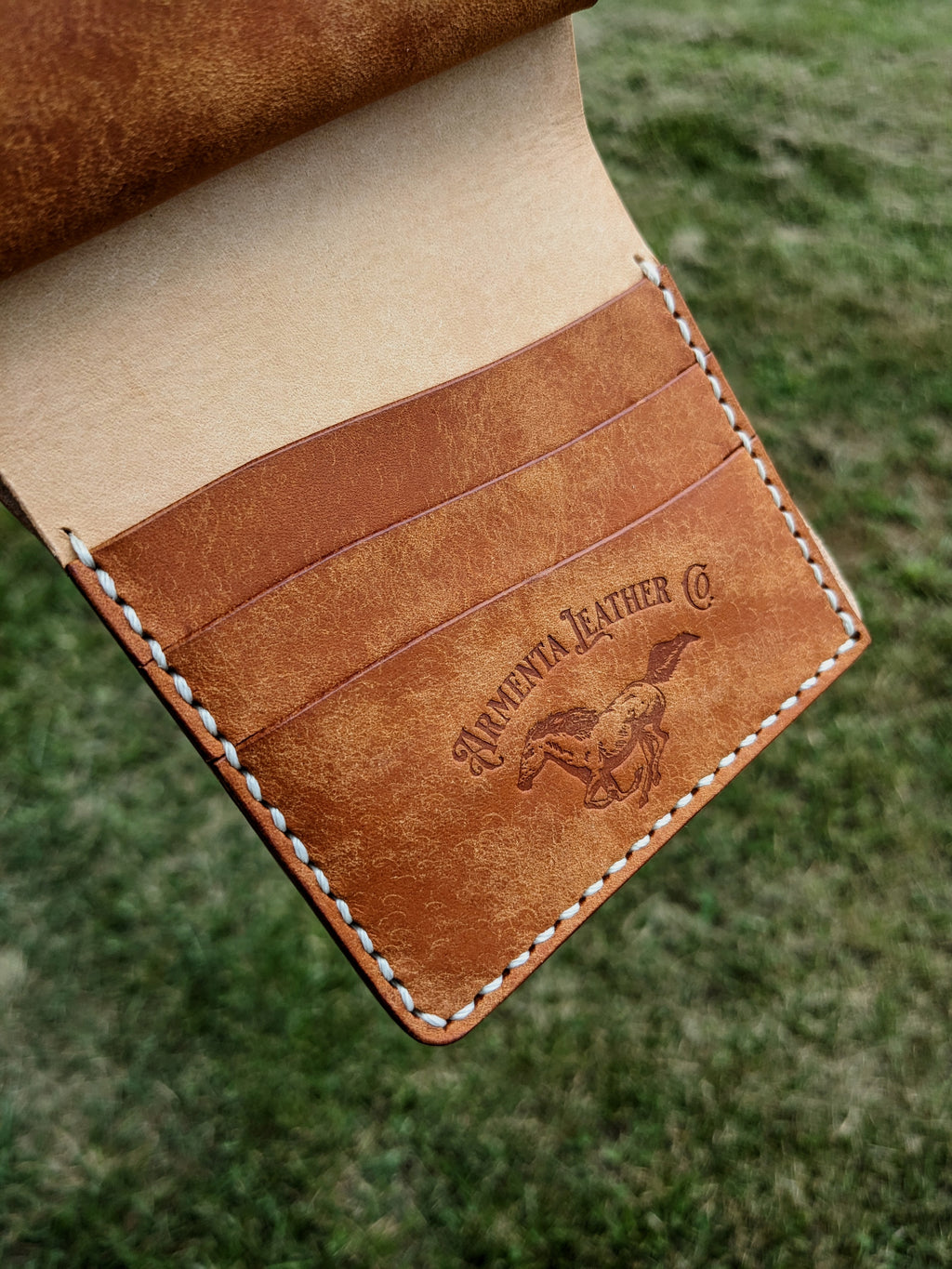 McKinley Trifold - Natural Breeze w/ Ivory & Nickel