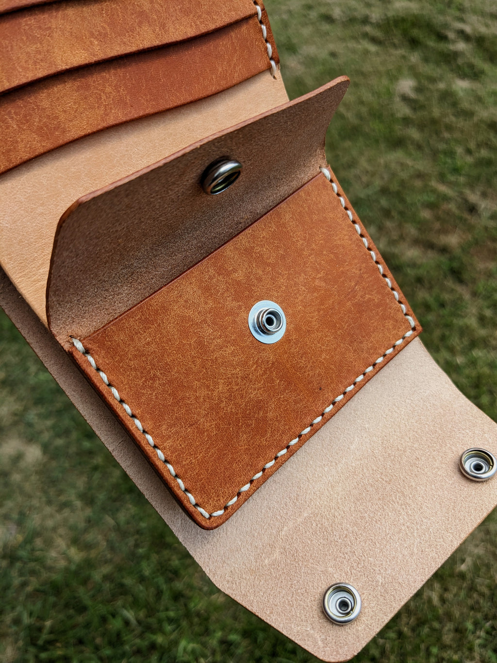 McKinley Trifold - Natural Breeze w/ Ivory & Nickel