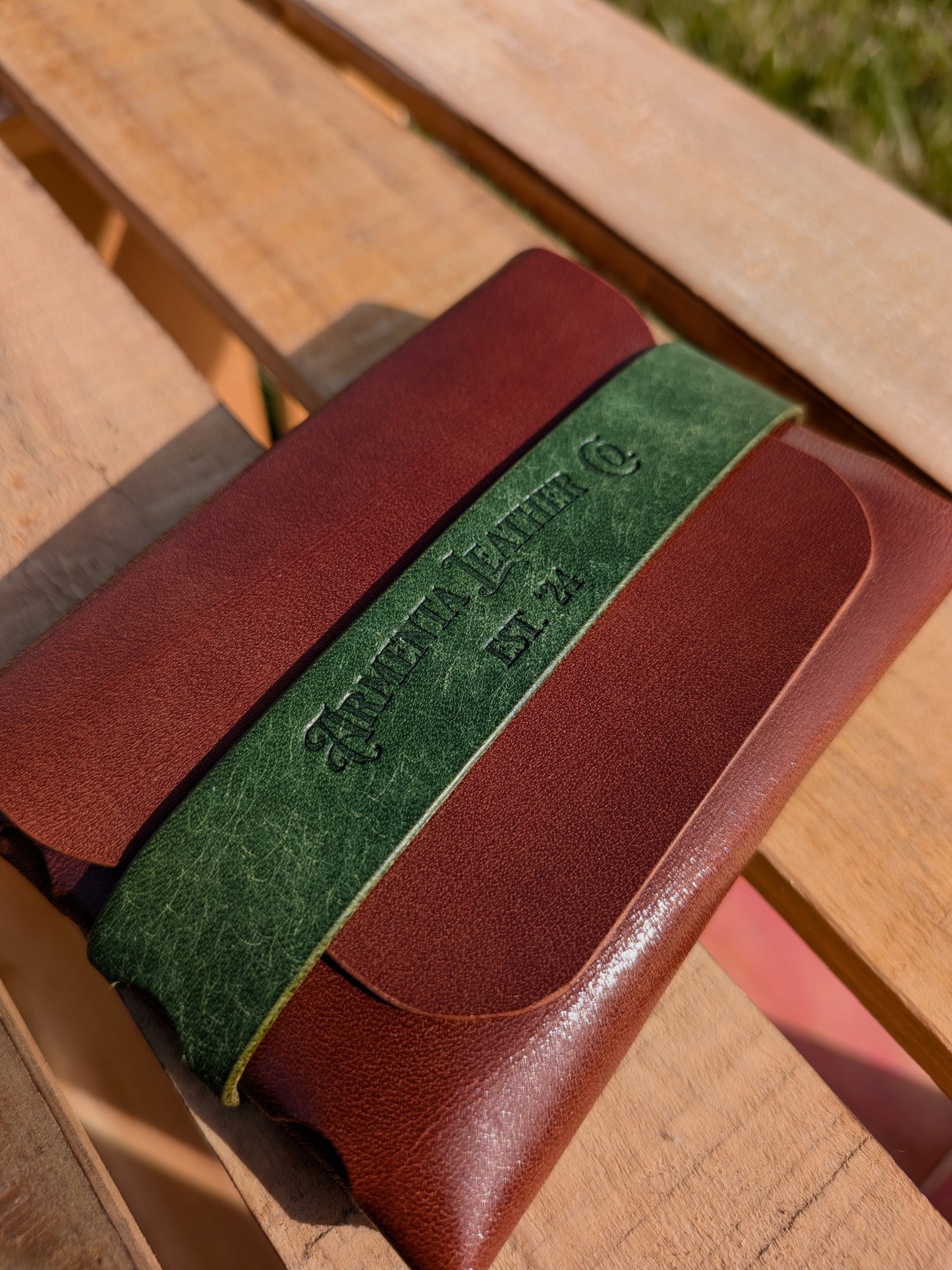 The Callaway - Medium Brown & Green