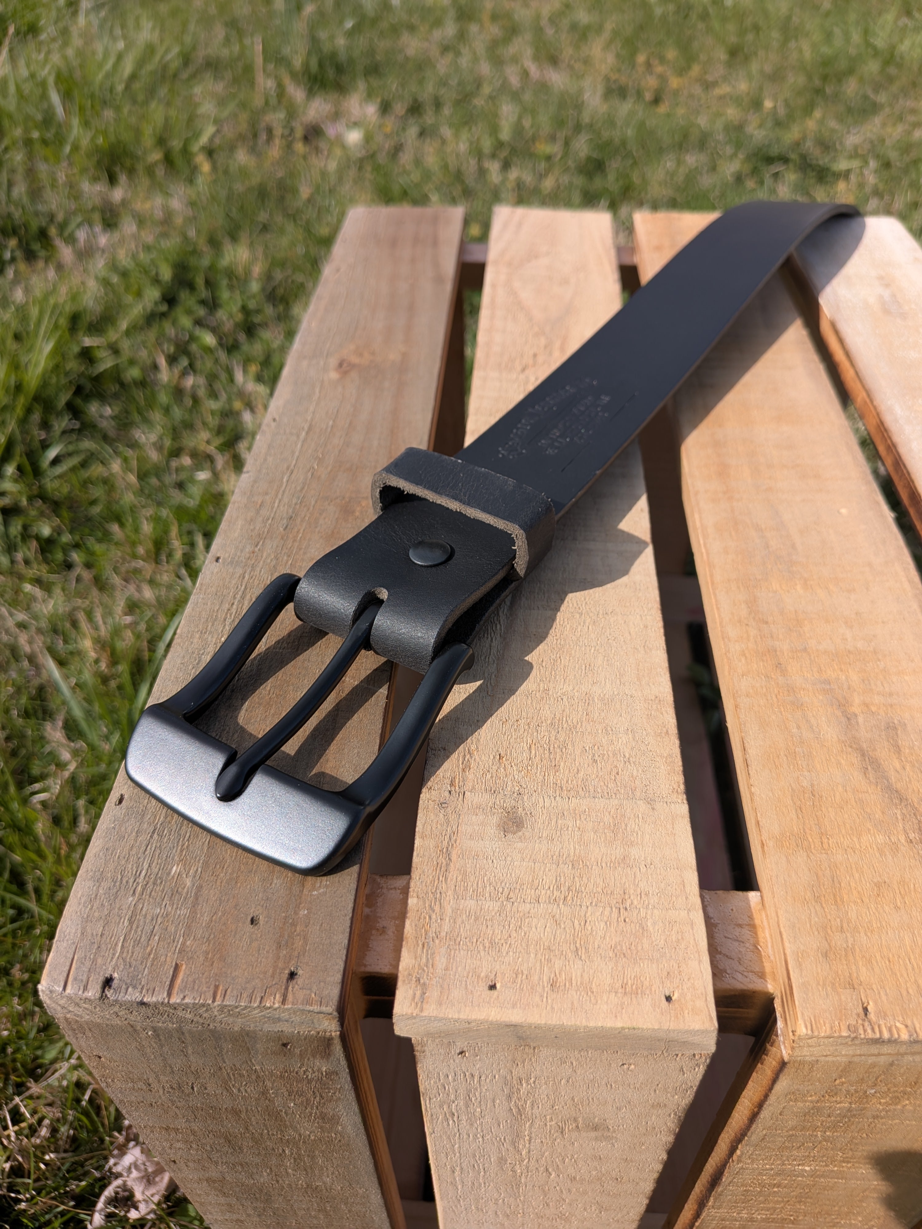 Traditional Leather Belt - Minimalist Black