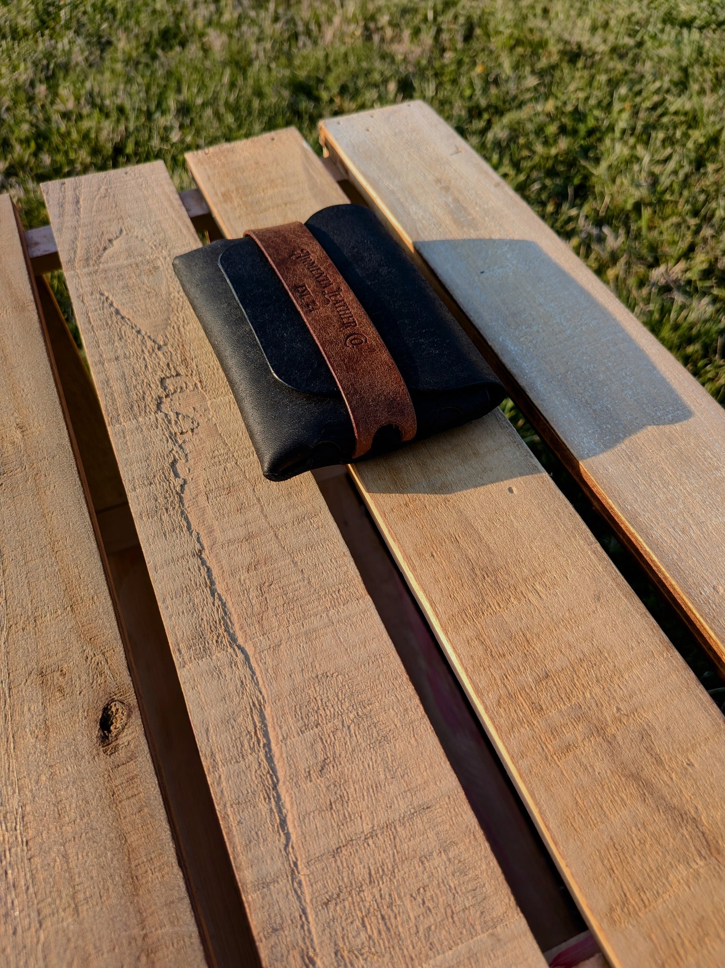 The Callaway - Black & Walnut