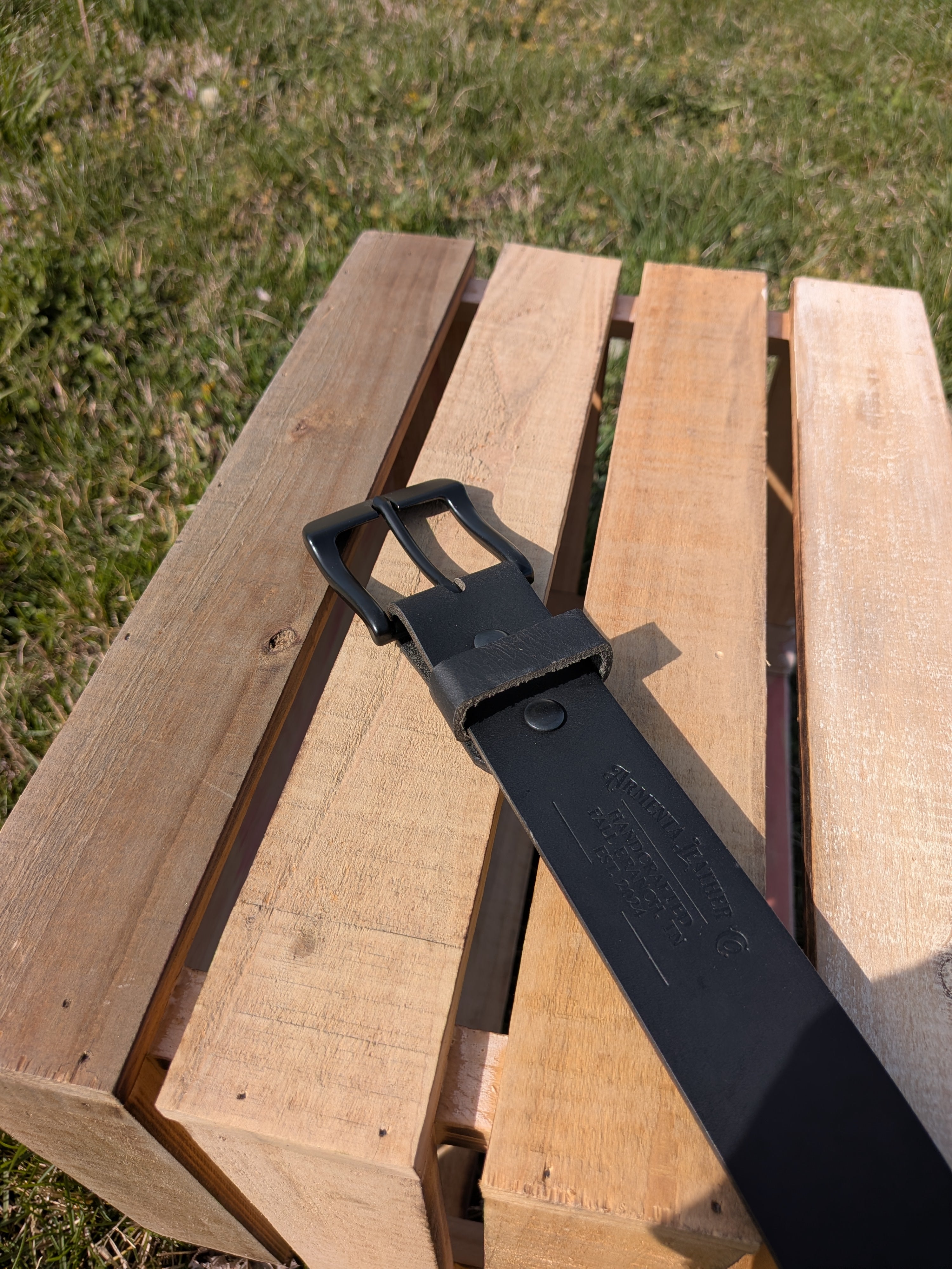 Traditional Leather Belt - Minimalist Black