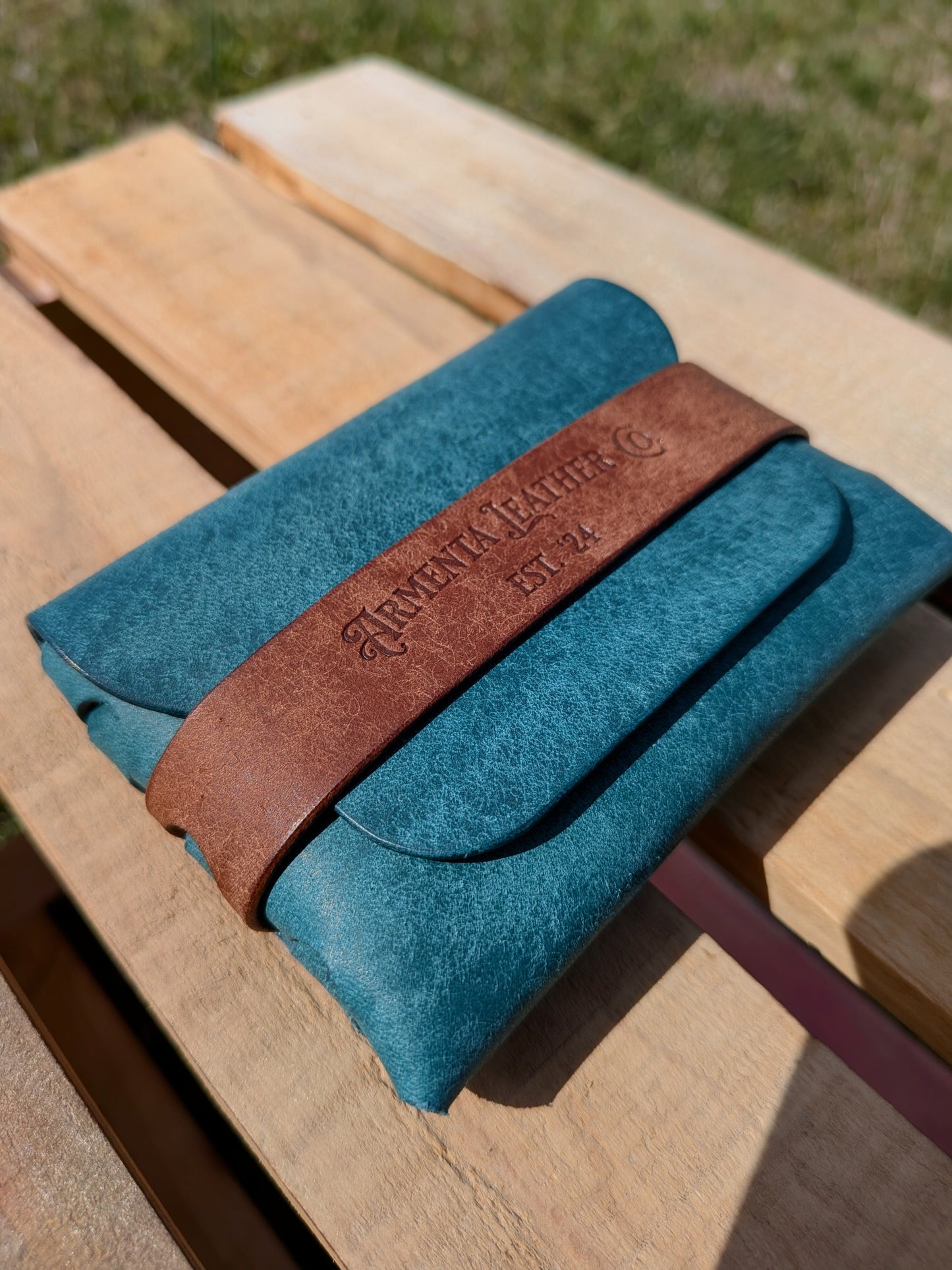 The Callaway - Ortensia & Walnut