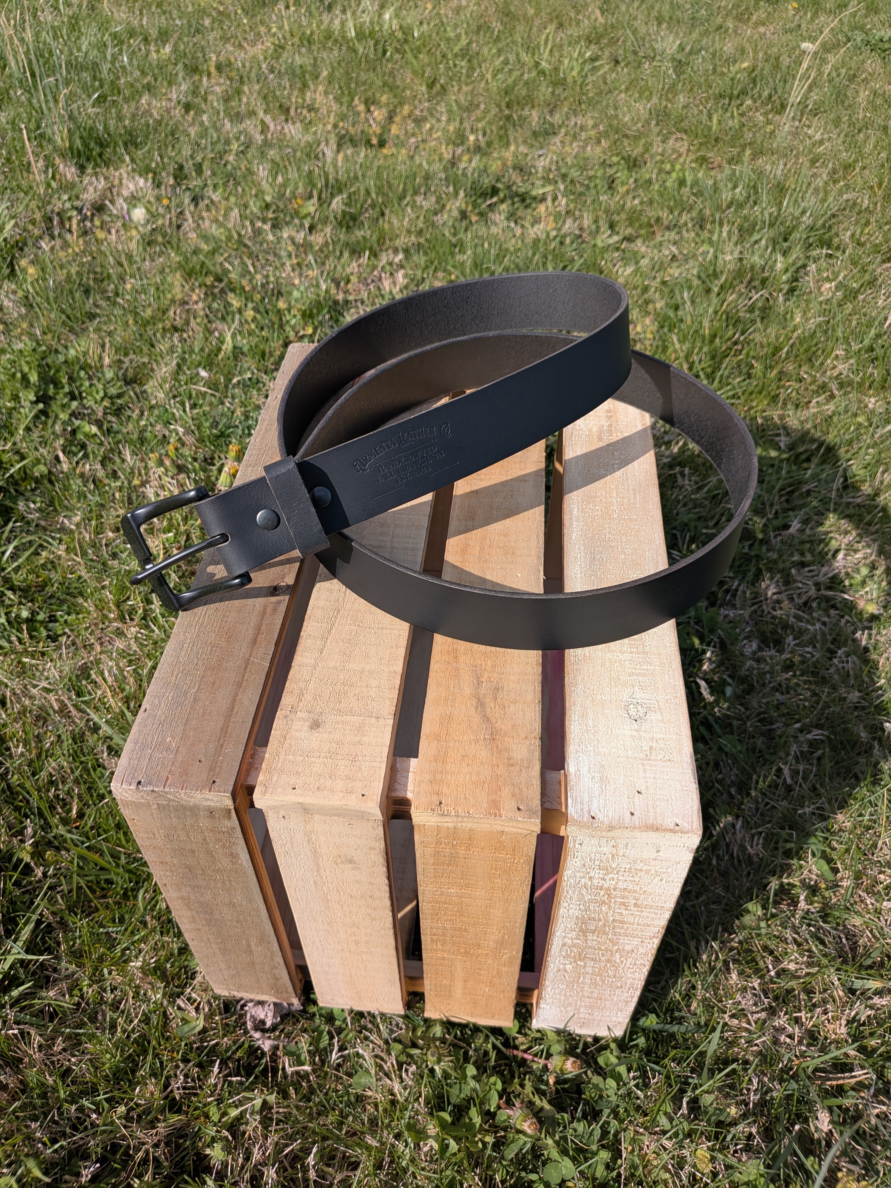 Traditional Leather Belt - Minimalist Black